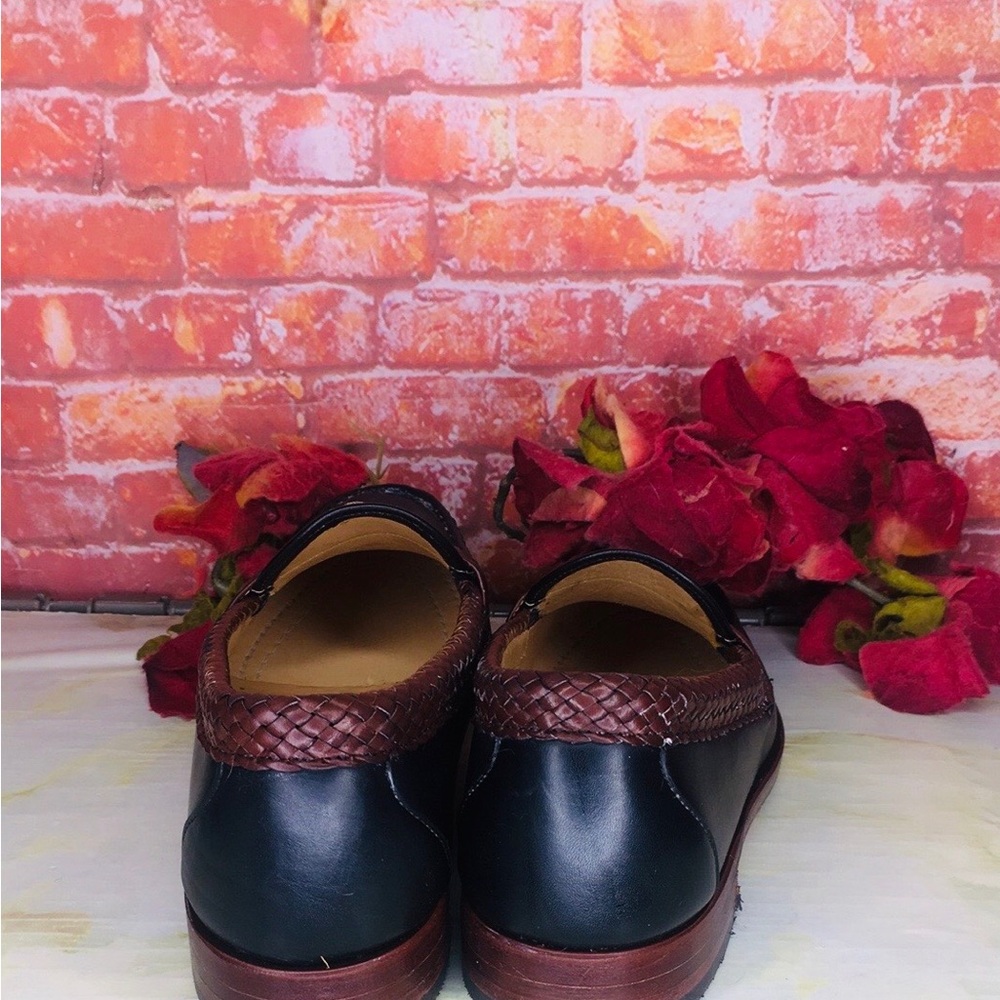 Allen Edmonds Maxfield Black and Brown Leather Tassel Loafers - Picture 4 of 11